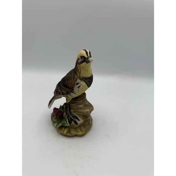 Vintage Bird Figurine Royal Crown Byron Ceramic Bisque Figure - Picture 1 of 7